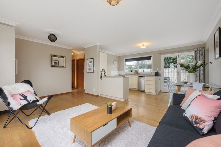 Photo of property in 2/566 Maunganui Road, Mount Maunganui, 3116