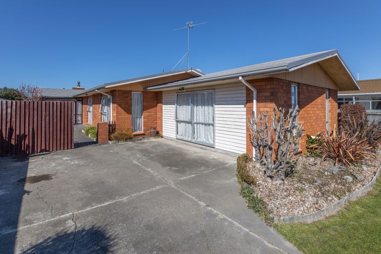 Photo of property in 2 Will Place, Rangiora, 7400