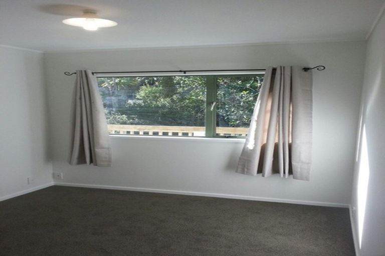 Photo of property in 12 Seaton Road, Murrays Bay, Auckland, 0630