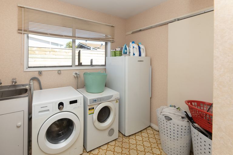 Photo of property in 2 Will Place, Rangiora, 7400