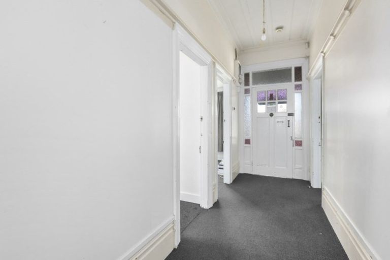 Photo of property in 52 Howe Street, North Dunedin, Dunedin, 9016