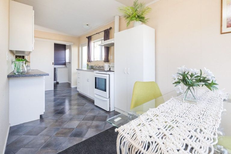 Photo of property in 19b Hilton Grove, Kelvin Grove, Palmerston North, 4414