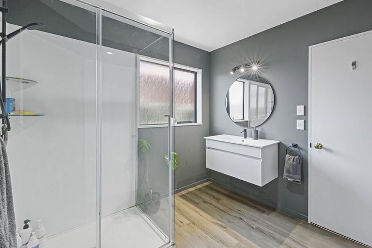 Photo of property in 5 Somerset Place, Woodend, 7610