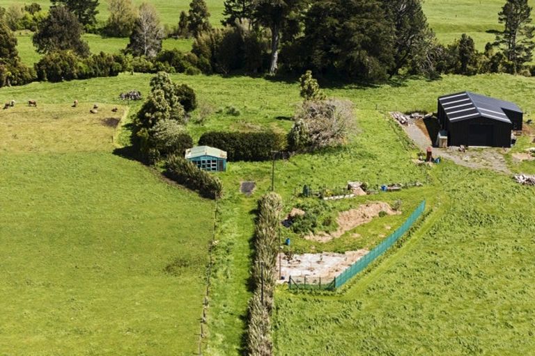 Photo of property in 146 Oxford Road, Okato, New Plymouth, 4381