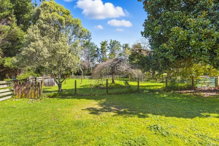 Photo of property in 345 Mazengarb Road, Paraparaumu, 5032