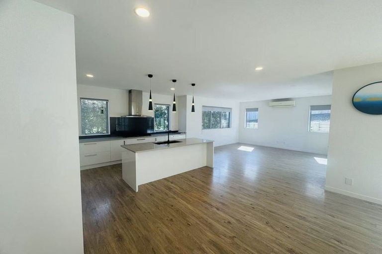 Photo of property in 59 Pitoitoi Drive, Riverhead, 0820