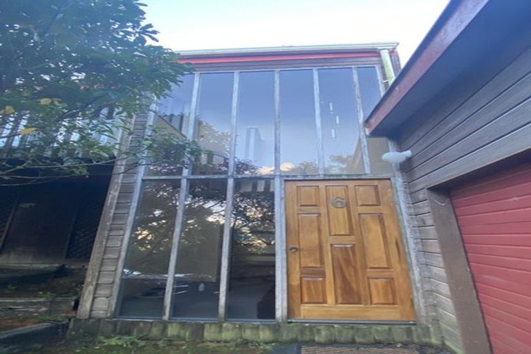 Photo of property in 6 Jacaranda Grove, Maungaraki, Lower Hutt, 5010