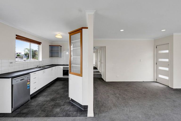 Photo of property in 25 Silvan Place, Bell Block, New Plymouth, 4312