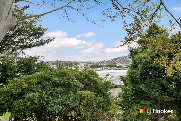 Photo of property in 76 South Road, The Glen, Dunedin, 9011