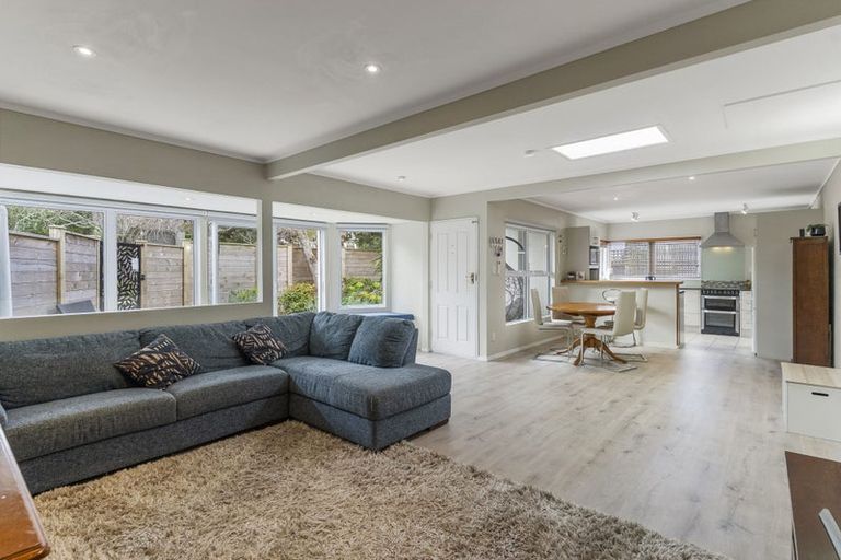 Photo of property in 208 Glamorgan Drive, Torbay, Auckland, 0630