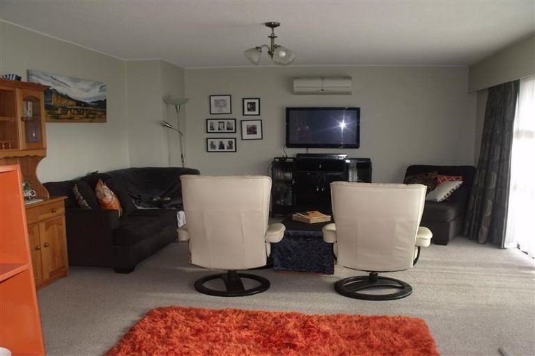 Photo of property in 3/506 Saint Aubyn, Hastings, 4122