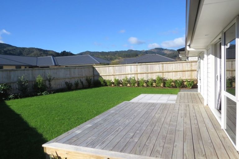 Photo of property in 64 Golden Shore Place, Coromandel, 3506