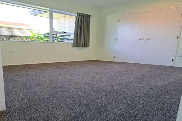 Photo of property in 148 Tukapa Street, Westown, New Plymouth, 4310
