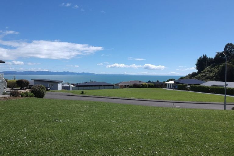 Photo of property in 4 Pohutukawa Place, Pohara, Takaka, 7183