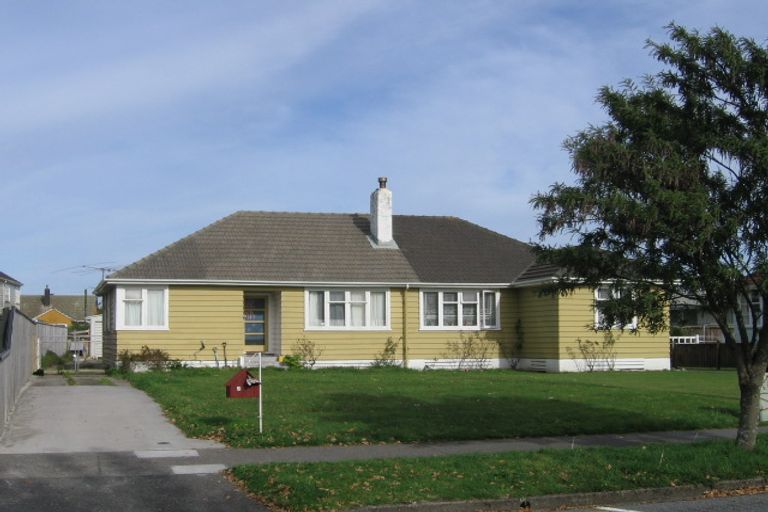 Photo of property in 21 Taine Street, Taita, Lower Hutt, 5011