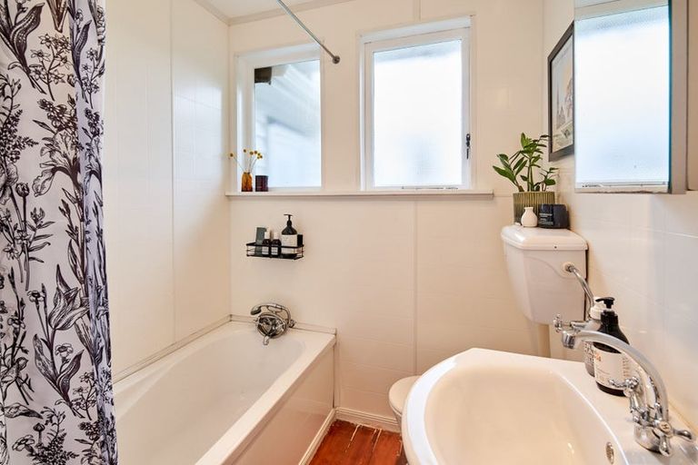 Photo of property in 36 Prospect Terrace, Johnsonville, Wellington, 6037