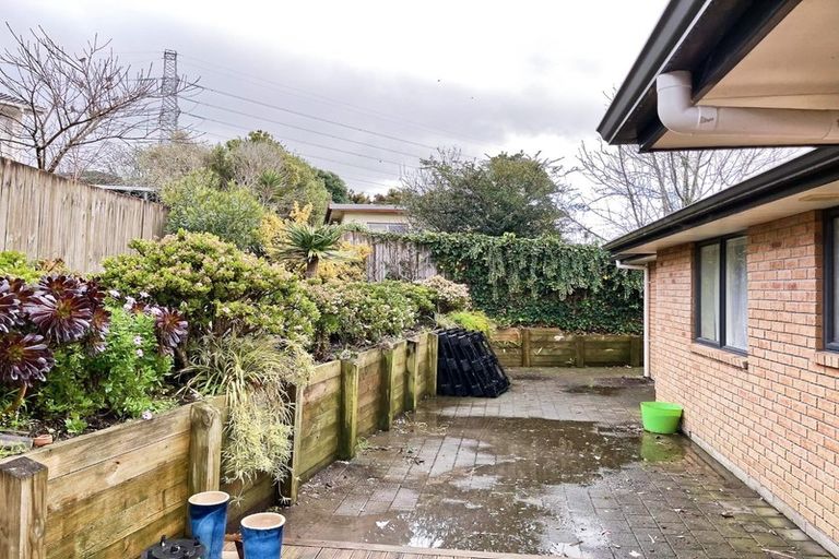 Photo of property in 8 Cartmel Avenue, Massey, Auckland, 0614