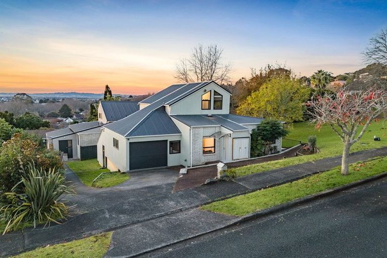 Photo of property in 1/29 Barberton Terrace, Red Hill, Papakura, 2110