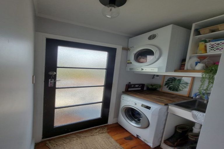 Photo of property in 57a Springs Road, Parakai, 0830