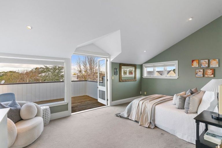 Photo of property in 5 Clarence Road, Northcote Point, Auckland, 0627