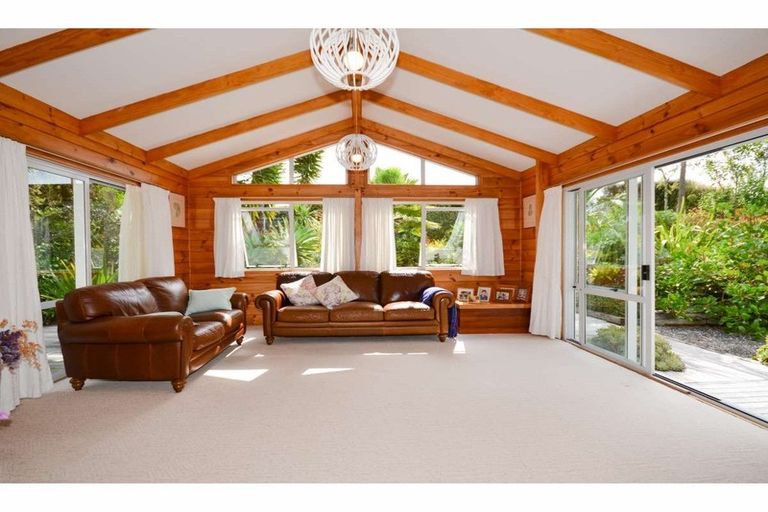 Photo of property in 9 Edkins Road, Kerikeri, 0230