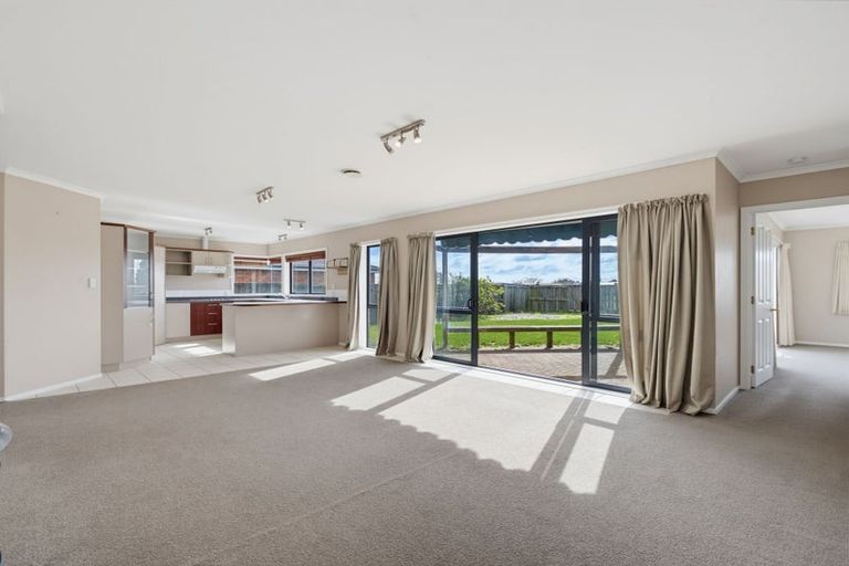 Photo of property in 5 Duggan Drive, Owhata, Rotorua, 3010