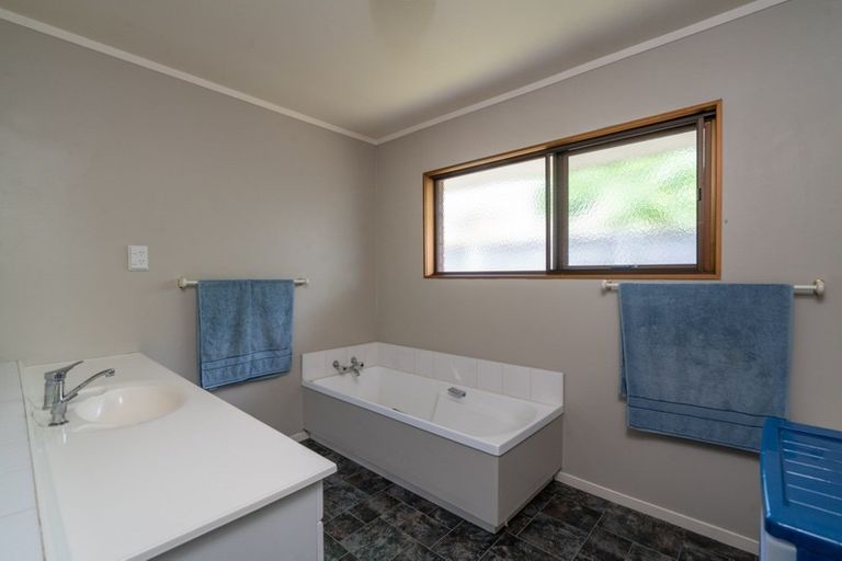 Photo of property in 31 Rainbow Drive, Rainbow Point, Taupo, 3330