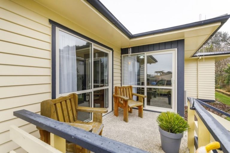 Photo of property in 72 Pukepapa Road, Marton, 4710