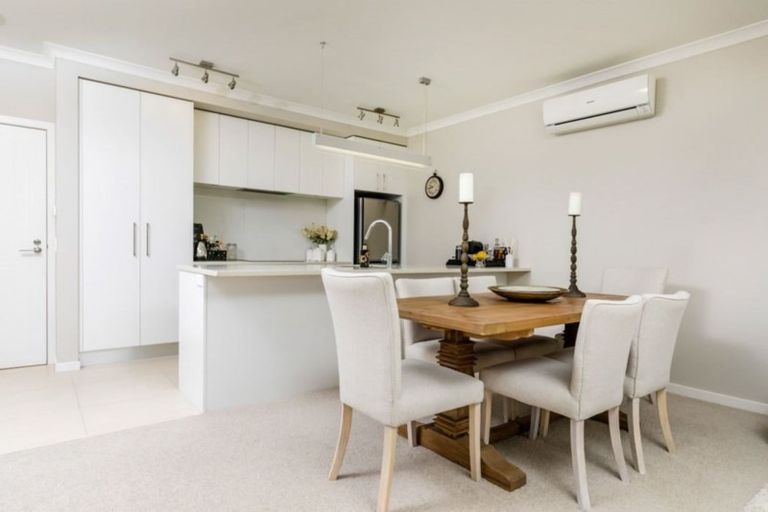 Photo of property in 6 Rewa Rewa Lane, Orewa, 0931