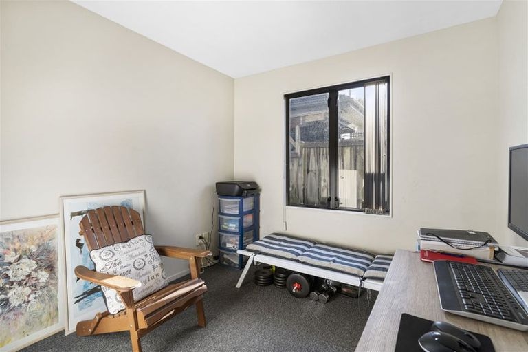 Photo of property in 34 Bleakhouse Road, Howick, Auckland, 2014