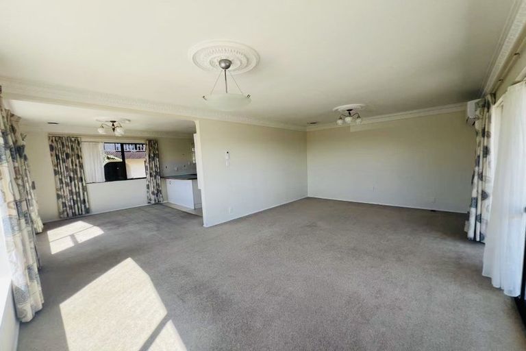 Photo of property in 94 Langana Avenue, Browns Bay, Auckland, 0630