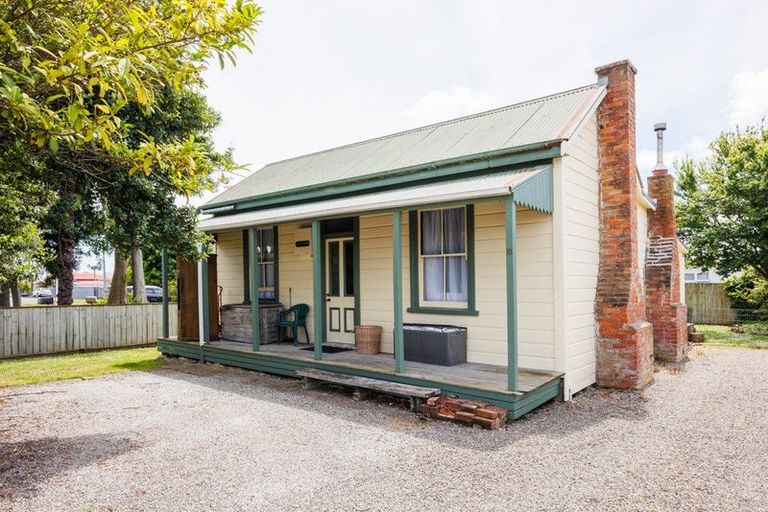 Photo of property in 10 Ngaire Street, Longburn, Palmerston North, 4412