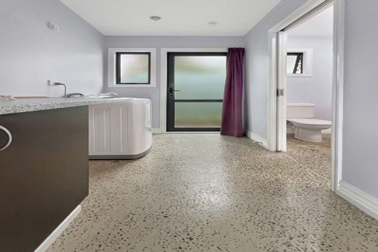 Photo of property in 10 Pohutukawa Avenue, Kaiaua, Pokeno, 2473