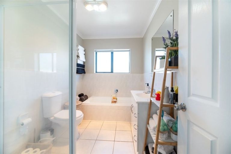 Photo of property in 22 Jaylo Place, Mangere, Auckland, 2022