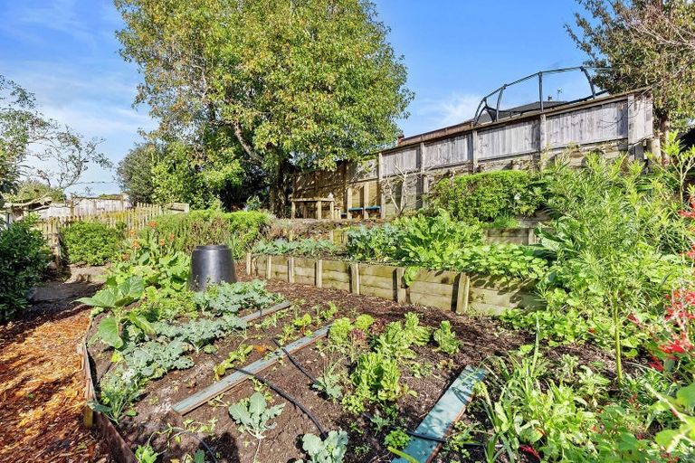 Photo of property in 6 Greenhill Crescent, Pakuranga, Auckland, 2010