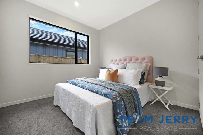 Photo of property in 4 Gertrude Cole Road, Clarks Beach, 2122