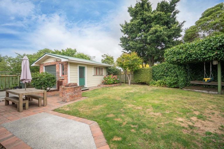 Photo of property in 46 Lombard Street, Palmerston North, 4410