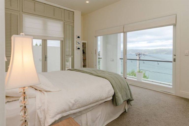 Photo of property in 81 Seatoun Heights Road, Seatoun, Wellington, 6022