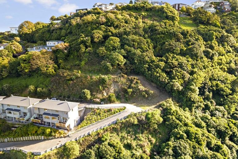 Photo of property in Onslow Heights, 17 Onslow Road, Khandallah, Wellington, 6035