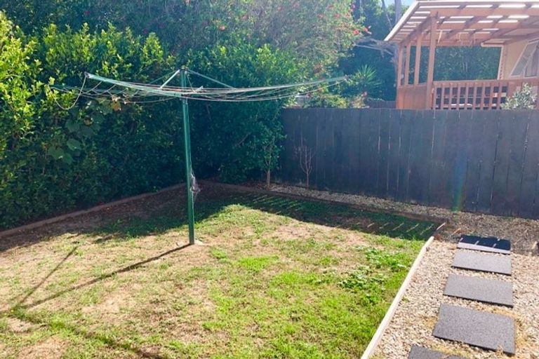 Photo of property in 19 Lynden Avenue, Hillcrest, Auckland, 0627