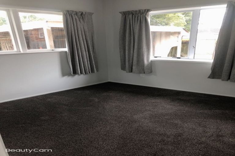 Photo of property in 2/35 Aurea Avenue, Pakuranga, Auckland, 2010