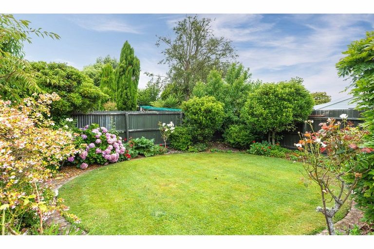 Photo of property in 15 Manuka Street, Mairehau, Christchurch, 8013