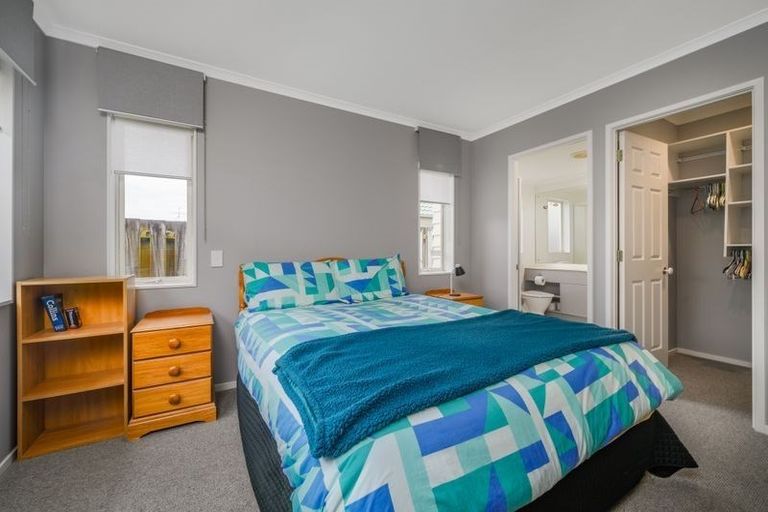 Photo of property in 86 Bob Charles Drive, Golflands, Auckland, 2013