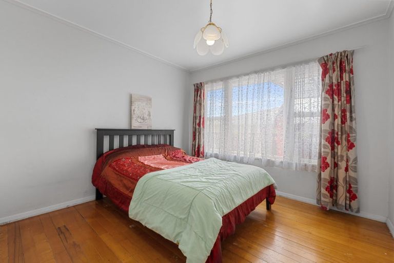 Photo of property in 10 Brains Road, Kelston, Auckland, 0602