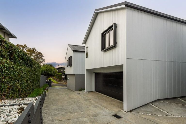 Photo of property in 15b Kiri Place, Mairangi Bay, Auckland, 0630