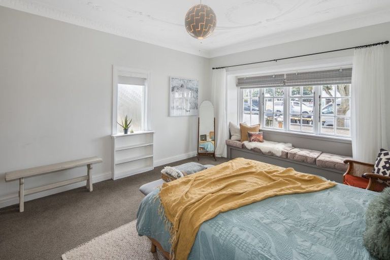 Photo of property in 42c Apu Crescent, Lyall Bay, Wellington, 6022