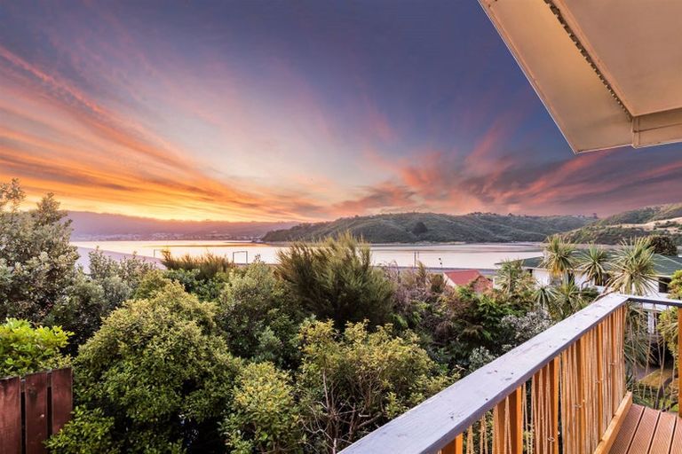 Photo of property in 5 Brora Crescent, Papakowhai, Porirua, 5024