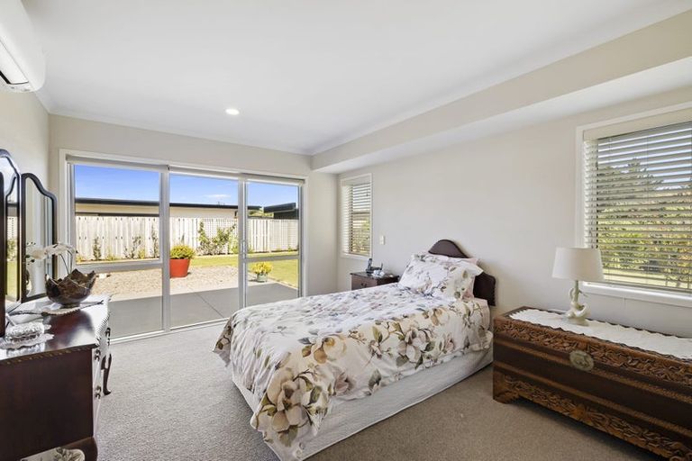 Photo of property in 7 Ryder Drive, Waiwhakaiho, New Plymouth, 4312