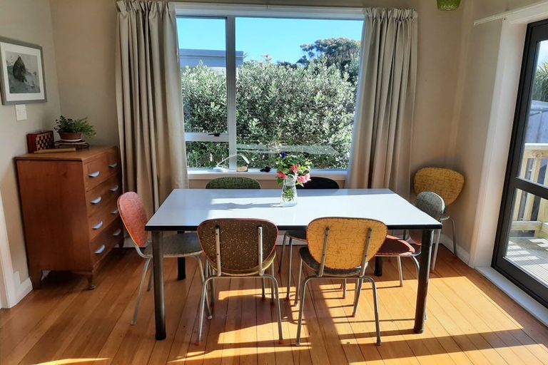 Photo of property in 116 Renown Road, Raumati South, Paraparaumu, 5032
