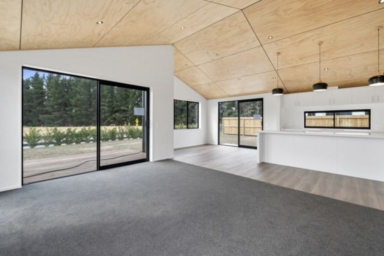 Photo of property in 48 Mount Creighton Crescent, Wanaka, 9305